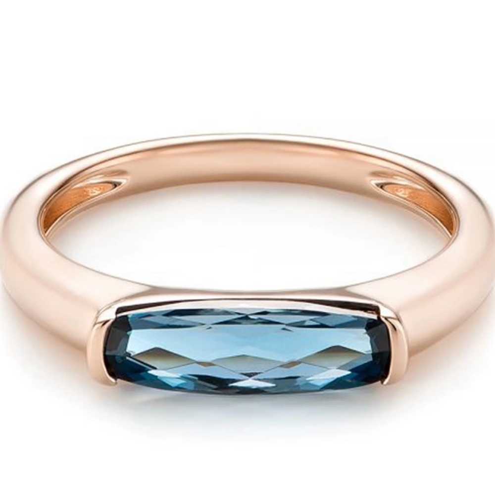 Elegant London Blue and Rose Gold Women's Ring